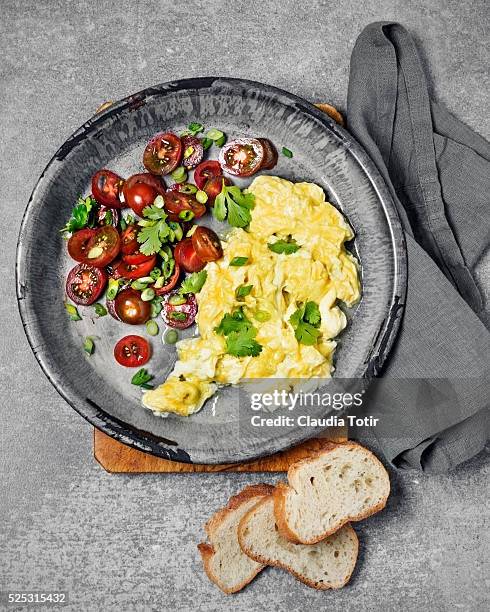 scrambled eggs - scrambled eggs stock pictures, royalty-free photos & images