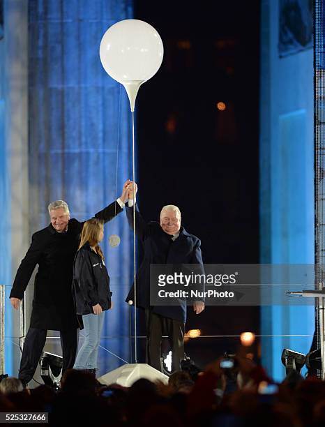 German President Joachim Gauck and Polish 'Solidarnosc' movement freedom icon Lech Walesa at B��rgerfest at the Brandenburg Gate, as Germany...