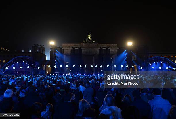 Rgerfest at the Brandenburg Gate, as Germany celebrates the 25th anniversary of the fall of the Berlin Wall, Berlin, Germany. 9 November 2014
