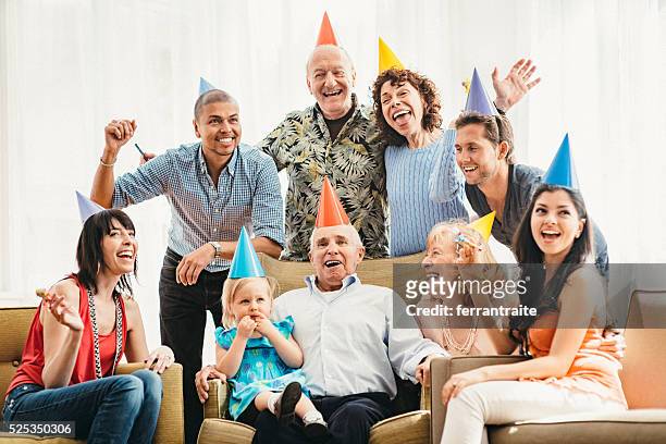 686 Family Singing Happy Birthday Photos and Premium High Res Pictures -  Getty Images