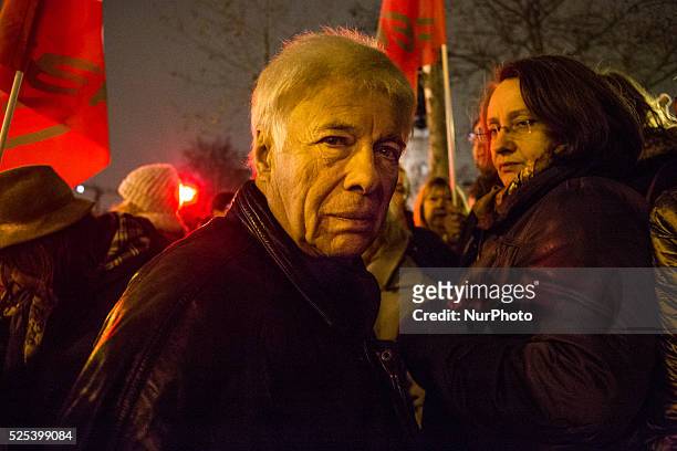 French humorist Guy Bedos at the first imcharlie demonstration. Thousand of people came tonight, January 11 around 9 pm at republic square in Paris...