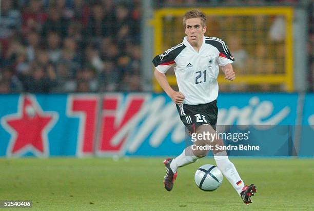 Fussball: Laenderspiel 2004, Freiburg; Deutschland - Malta ; Philipp LAHM / GER 27.05.04.