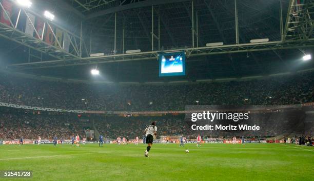 Fussball: Champions League 04/05, Amsterdam; Ajax Amsterdam - Juventus Turin 0:1; Uebersicht der Amsterdam Arena 15.09.04.