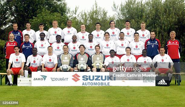 Fussball: 1. Bundesliga 04/05, Langeoog; SC Freiburg; Hinten: Uwe VETTER , Abder RAMDANE, Dennis BUEHRER, Regis DORN, Oumar KONDE, Alexander...