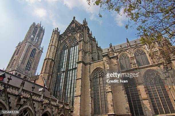 st. martin's cathedral and dom tower of utrecht, utrecht, netherlands - utrecht stockfoto's en -beelden