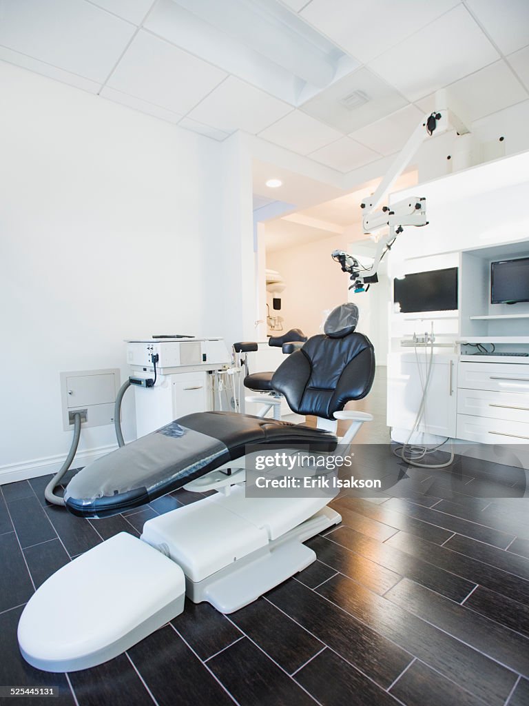 USA, California, Mission Viejo, Empty dentist's office with modern equipment