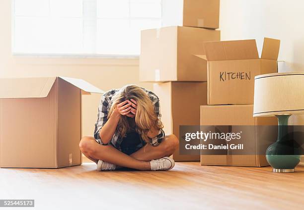 Moving In Problem Moving House Problems Photos and Premium High Res Pictures - Getty Images