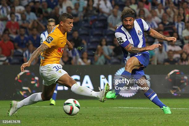Estoril's Brazilian defender Diego Carlos and Porto's Itaian forward Pablo Osvaldo during the Premier League 2015/16 match between FC Porto and GD...