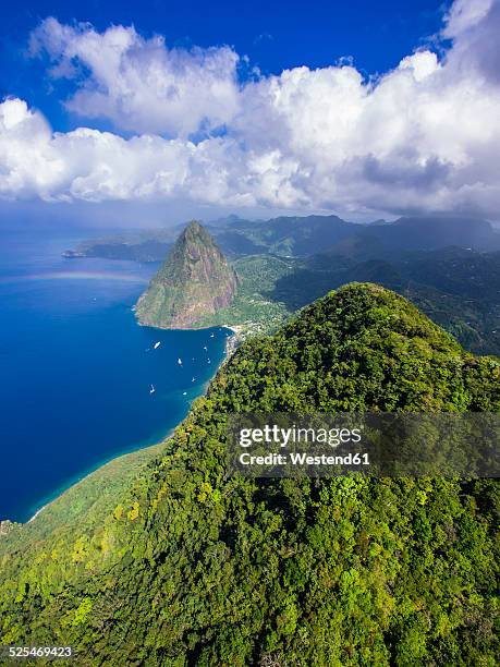 caribbean, antilles, lesser antilles, saint lucia, pitons bay, aerial view to volcanos gros piton and petit piton - pitons stock-fotos und bilder