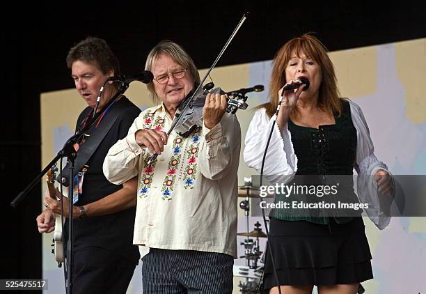 Linda And David Laflamme With Guitarist Perform As Its A Beautiful Day, Summer Of Love Festival, Monterey Pop Festival, California.
