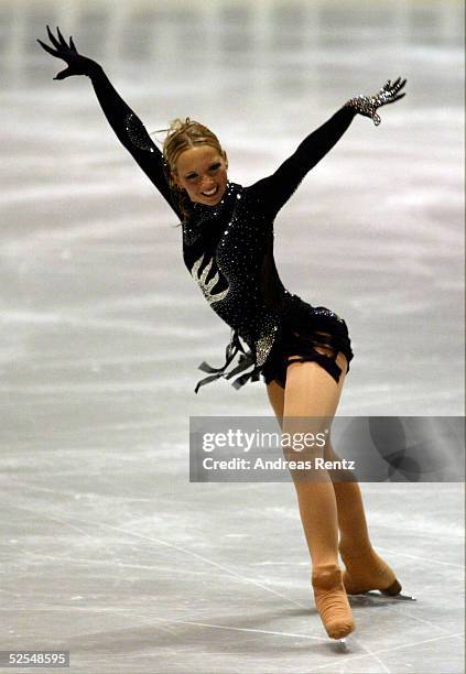 Wintersport / Eiskunstlauf: DM 2004, Berlin; Damen Kurzprogramm; Annette DYTRT / Bayern 02.01.04.