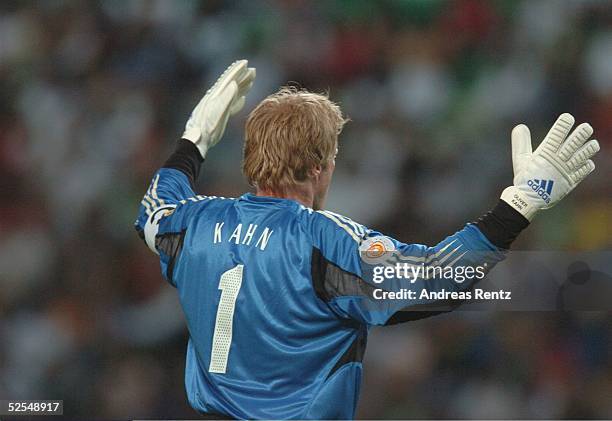 Fussball: Euro 2004 in Portugal, Vorrunde / Gruppe D / Spiel 24, Lissabon; Deutschland 2; Torwart Oliver KAHN / GER 23.06.04.