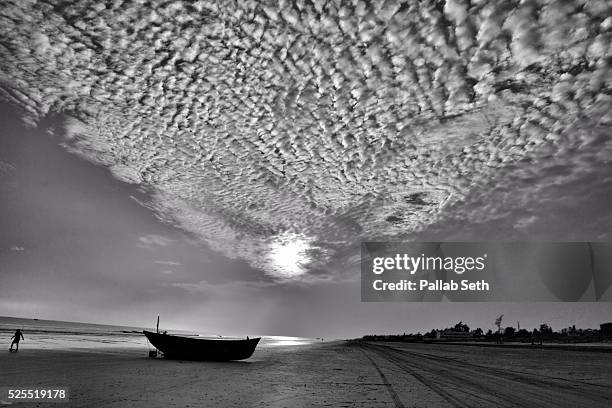 mandarmani beach, bay of bengal - seth fisher stock pictures, royalty-free photos & images