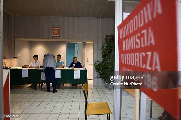 On Sunday, October 25th 2015 in Poland general elections are taking place. Currently the right wing conservative Law and Justice party is leading in...