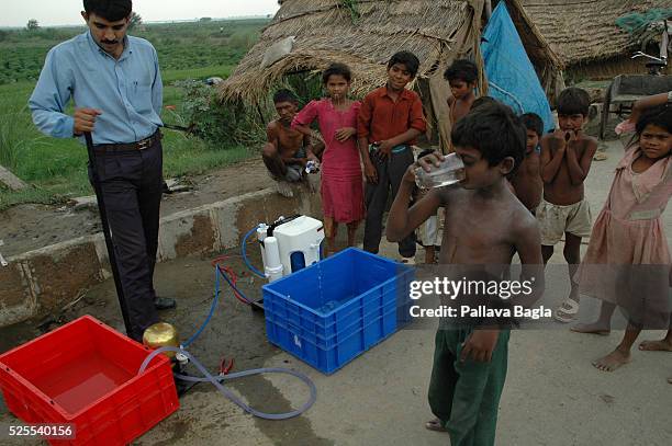 Indian scientists develop the world's first mechanical water filter that delivers virus-free drinking water straight from sewage. The small device is...