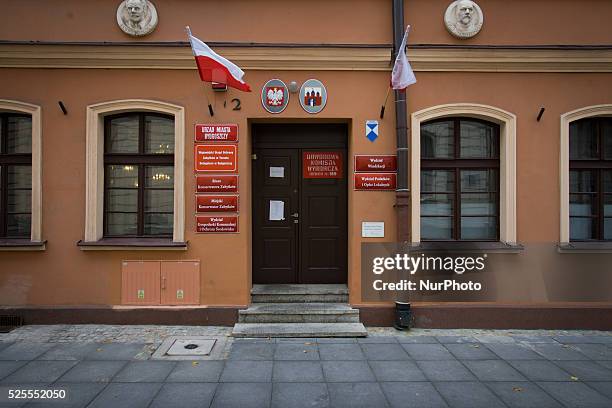 On Sunday, October 25th 2015 in Poland general elections are taking place. Currently the right wing conservative Law and Justice party is leading in...