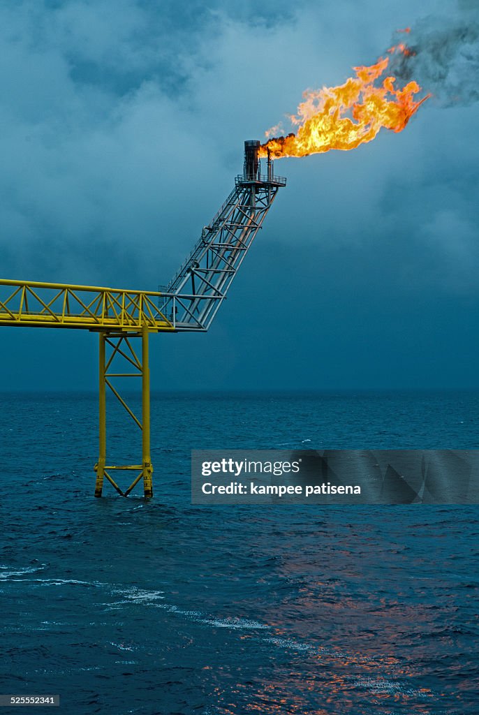Snozzle Rig Flare Boom Nozzle On Offshore Rig High-Res Stock Photo - Getty Images
