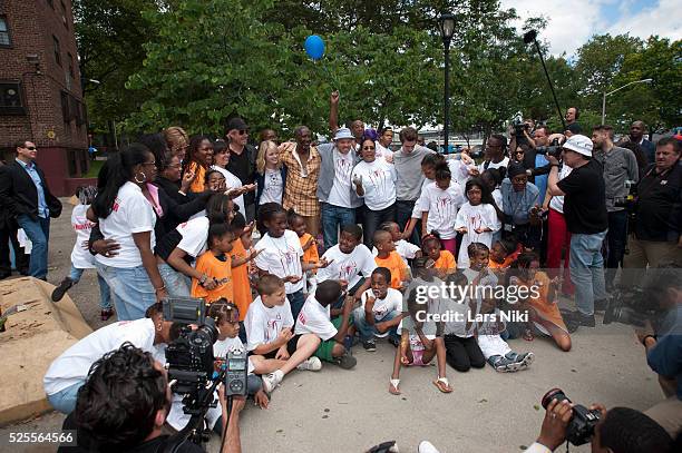 Stars of The Amazing Spider-man take part in the Be Amazing, Stand Up and Volunteer initiative at the Farragut House in Brooklyn. �� LAN