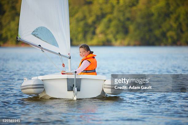 child sailing - kid sailing imagens e fotografias de stock
