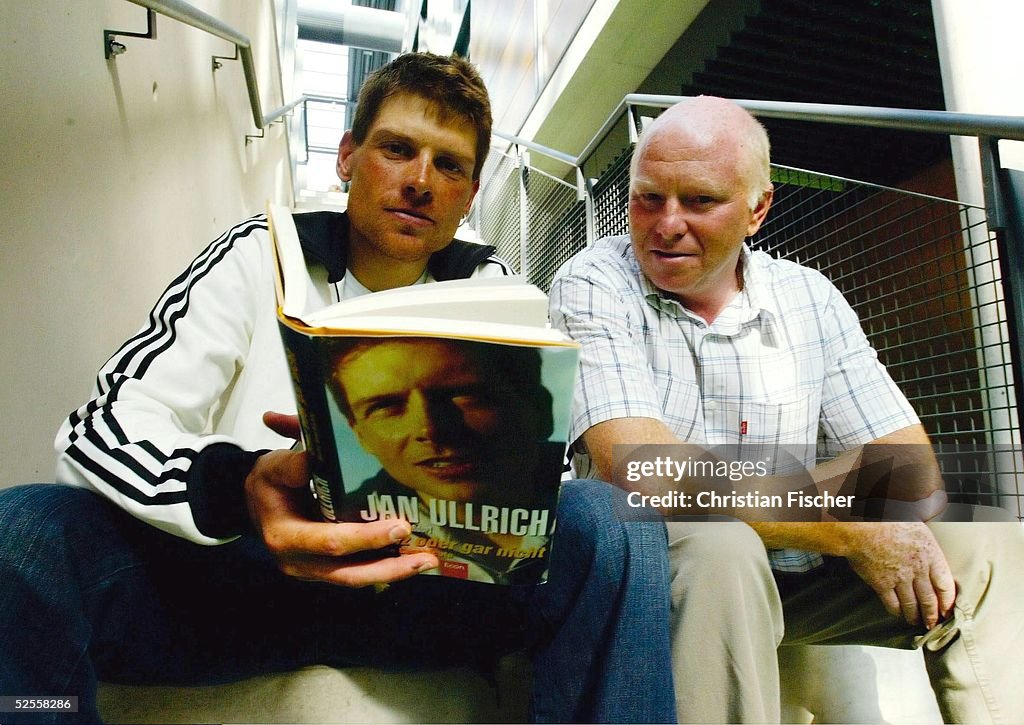 Radsport: Buchvorstellung Jan ULLRICH 2004