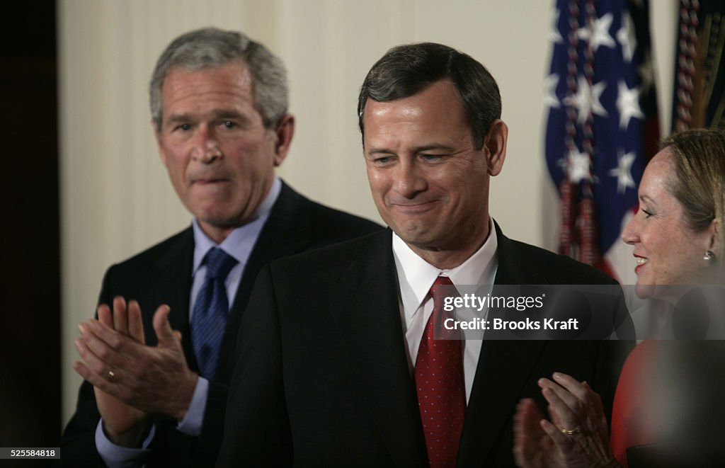 Roberts Takes Oath As Chief Justice