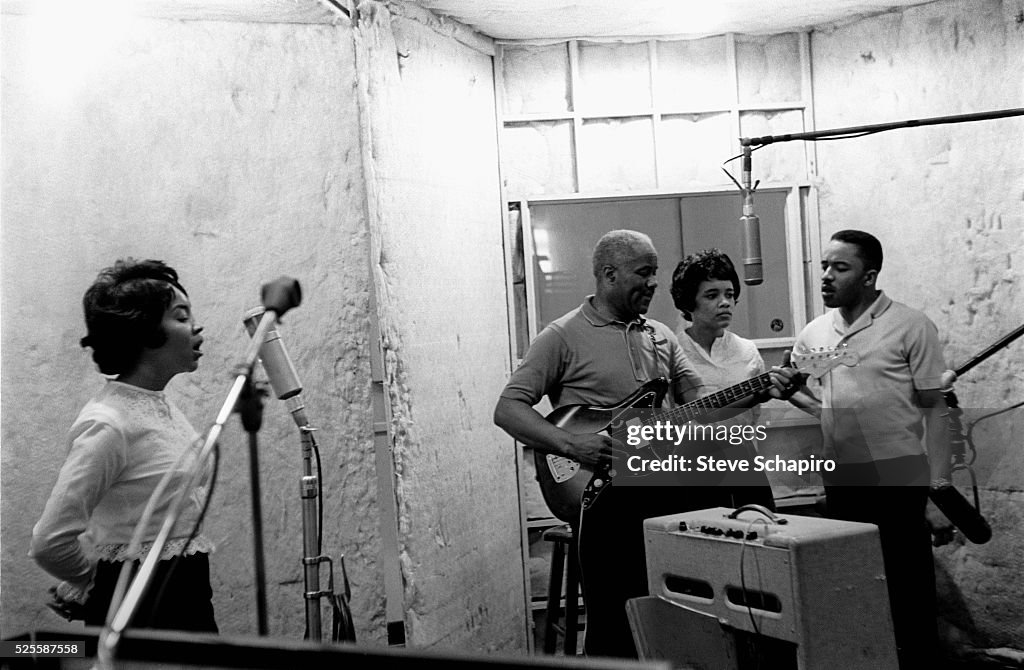 The Staple Singers in recording studio