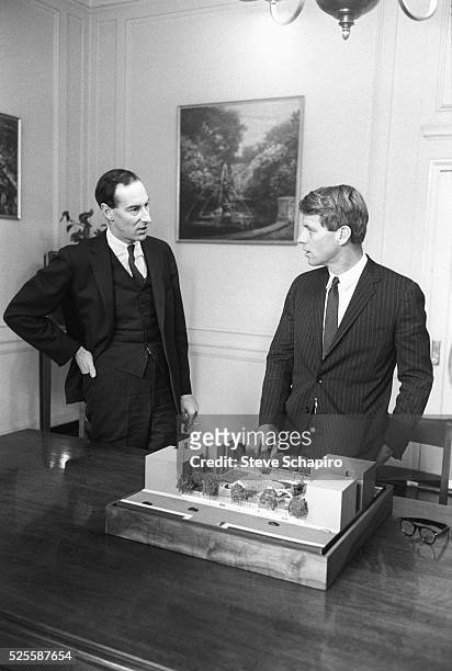 Thomas Hoving and Senator Robert F. Kennedy