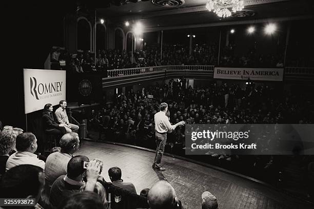 Mitt Romney Rally 945 Rochester Massachusetts Stock Photos, High-Res Pictures, and Images ...