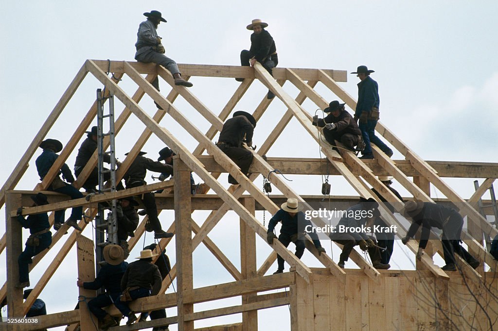 Amish Men Rebuild Barn Destroyed by Arson