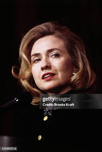 Hillary R. Clinton 617 Us Clinton School Visit Stock Photos, High-Res Pictures, and Images ...