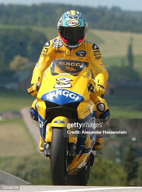 Motorsport / Motorrad: GP von Deutschland 2004, Sachsenring; Moto GP Klasse; Max BIAGGI / ITA, Camel Pramac Honda Pons 17.07.04.