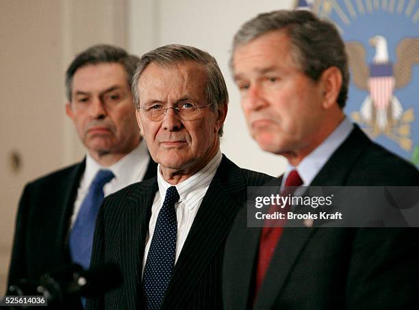 Donald Rumsfeld 1975 1 040 Donald Rumsfeld Photos Stock Photos, High-Res Pictures, and ...