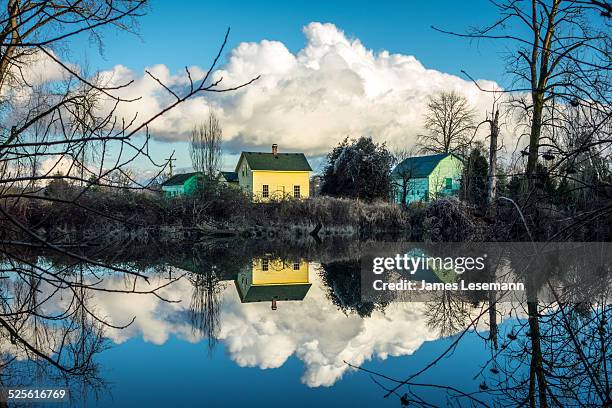 clouds over the lake - everett stock-fotos und bilder