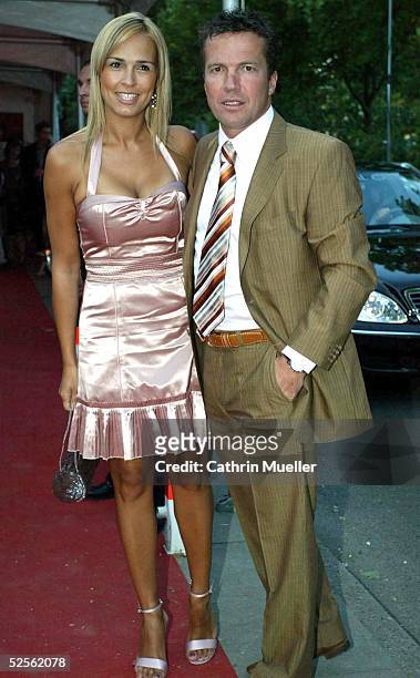 Sport / Diverses: Sportbild Award 2004, Hamburg; Lothar MATTHAEUS mit seiner Frau Marijana 09.08.04.
