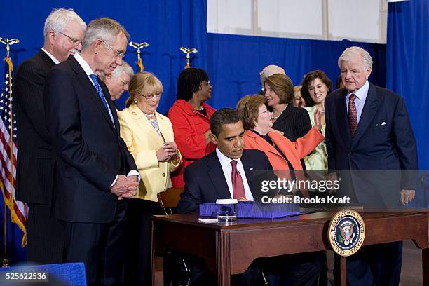 29 Obama Signs The Edward M Kennedy Serve America Act Photos & High Res