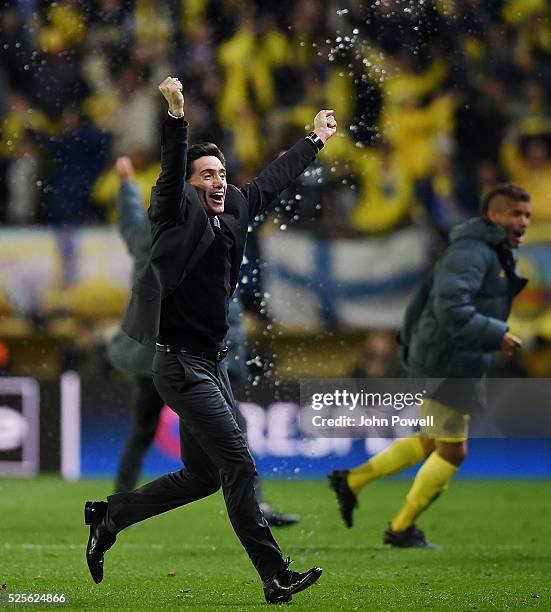 Marcelino Garcia Toral manager of Villarreal celebrates after Adrian Lopez of Villarreal scores the goal during the UEFA Europa League Semi Final:...