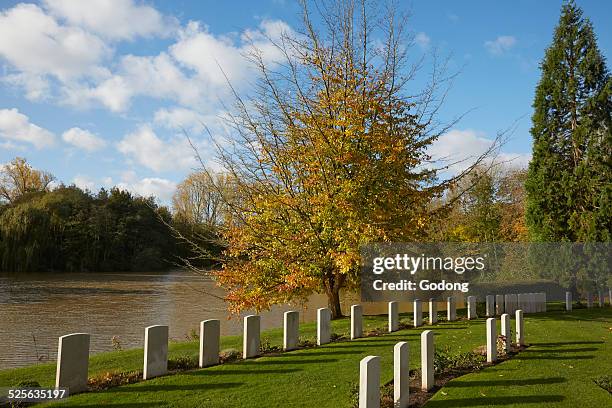 world war i graveyard - ieper stock pictures, royalty-free photos & images