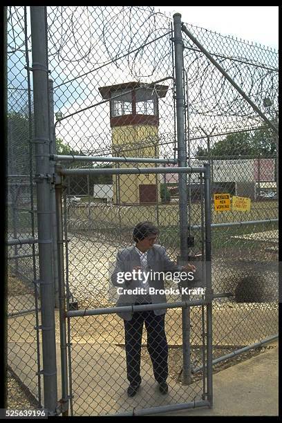 Soeur Helen Prejean assiste les condamnés à mort du plus grand pénitencier des Etats-Unis, le 8 mai 1996 à Angola, Louisiane.