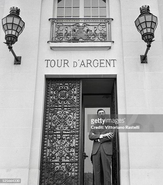 Claude Terrail is the owner and manager of La Tour d'Argent restaurant, in Paris.