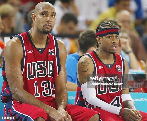 Basketball / Maenner: Olympische Spiele Athen 2004, Athen; USA - Puerto RICO 73:92; Tim DUNCAN, Allen IVERSON / USA .