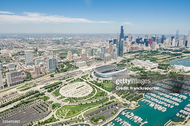chicago skyline aerial view - michigan avenue chicago stock pictures, royalty-free photos & images