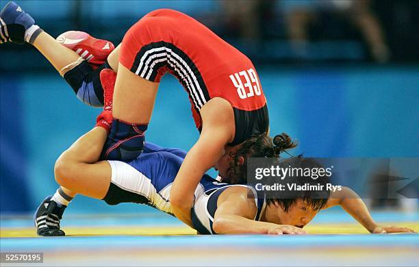 Ringen: Olympische Spiele Athen 2004, Athen; Freistil / 48kg / Frauen; Brigitte WAGNER / GER , Lorisa OORZHAK / RUS 23.08.04.