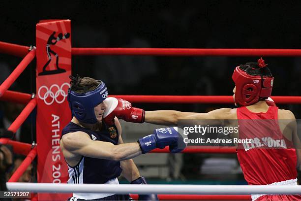 Boxen: Olympische Spiele Athen 2004, Athen; Federgewicht ; KIM Song Guk / PRK / Silber - TAJBERT Vitali / GER / Bronze; Sieger KIM Song Guk 27.08.04.