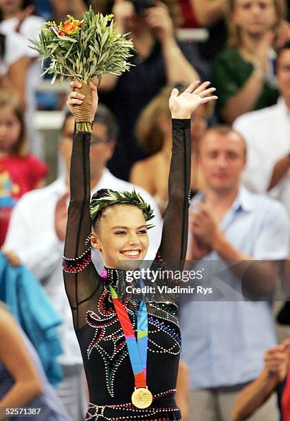 Rhythmische Sportgymnastik: Olympische Spiele Athen 2004, Athen; Einzel / Band; Alina KABAEVA / RUS - Gold - 29.08.04.