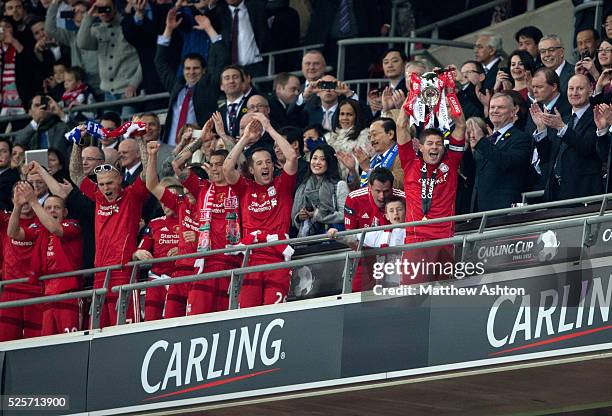 Steven Gerrard of Liverpool lifts the Carling Cup Trophy