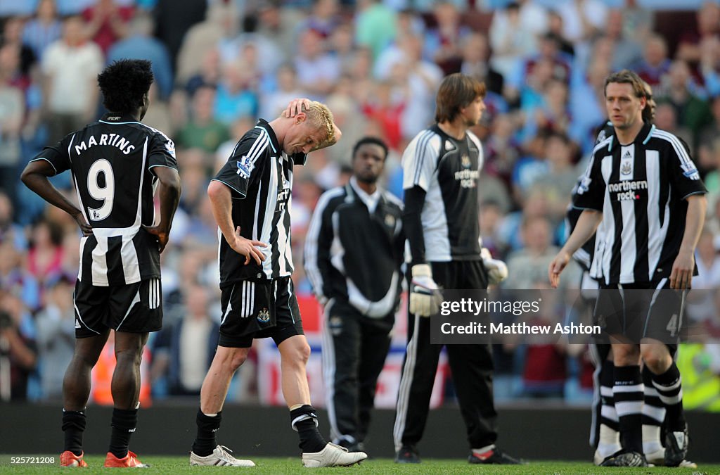 Soccer - Premier League - Aston Villa vs. Newcastle United