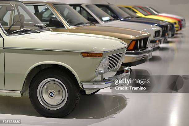 klassische bmw - bmw stock-fotos und bilder