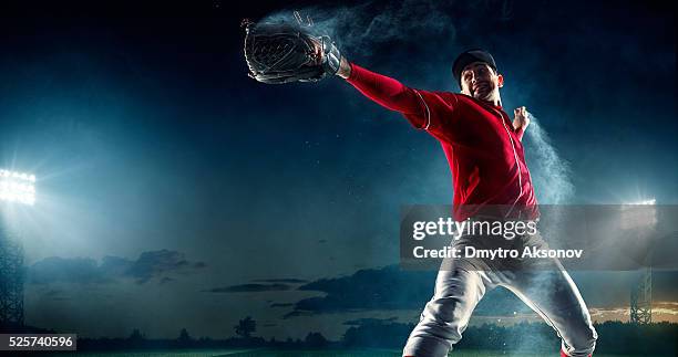 baseball pitcher on stadium - 投手 個照片及圖片檔