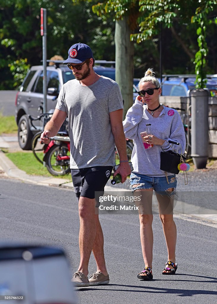 Liam Hemsworth and Miley Cyrus Sighting