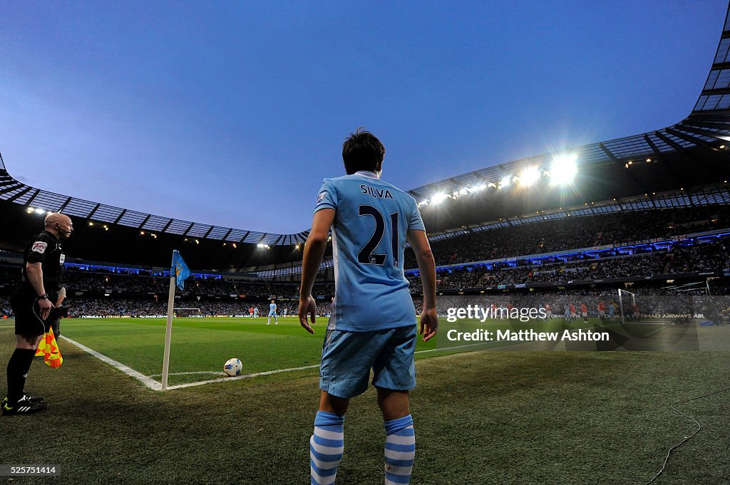 Soccer - Barclays Premier League - Manchester City v Manchester United